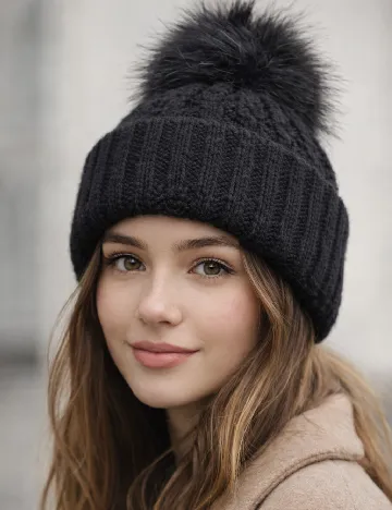 Caciula River Island, negru