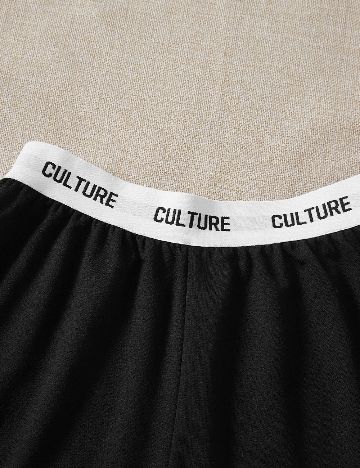 Pantaloni scurti SHEIN, negru