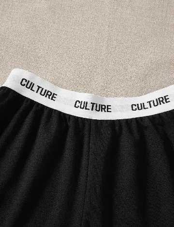 Pantaloni scurti SHEIN, negru