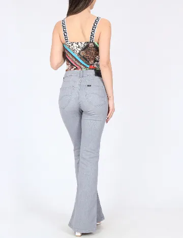 Body River Island, mix culori