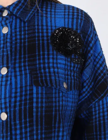 Jacheta River Island, albastru