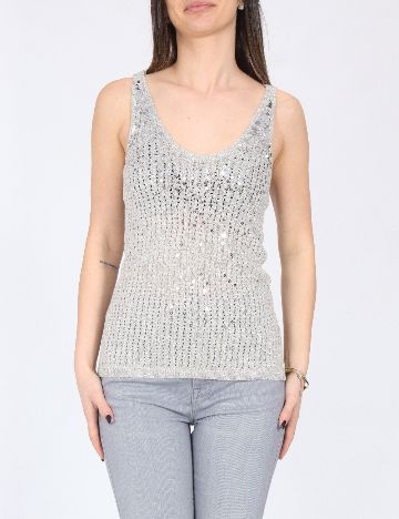 Maiou River Island, gri