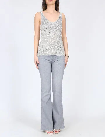 Maiou River Island, gri