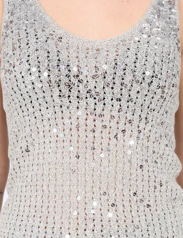 Maiou River Island, gri