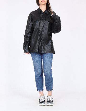 Jacheta River Island, negru