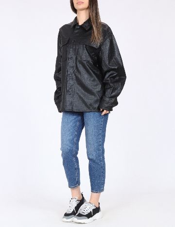 Jacheta River Island, negru