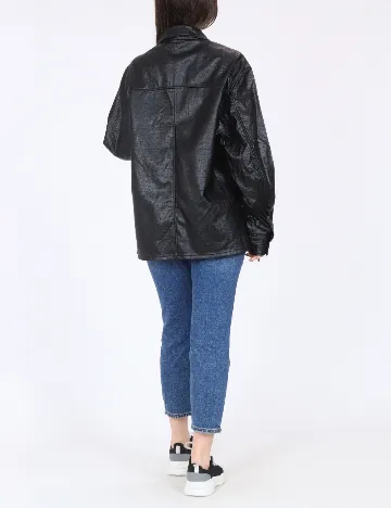 Jacheta River Island, negru