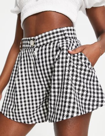 Pantaloni scurti River Island, alb/negru