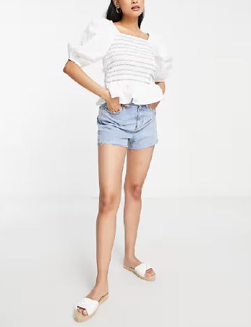 Top River Island, alb