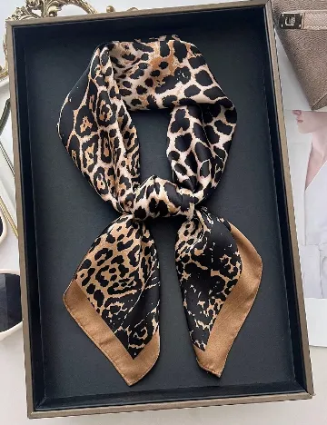 Esarfa SHEIN, animal print