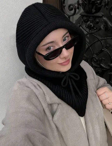 Caciula SHEIN, negru