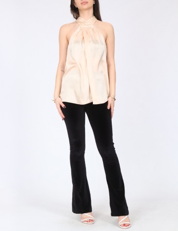 Maiou River Island, crem