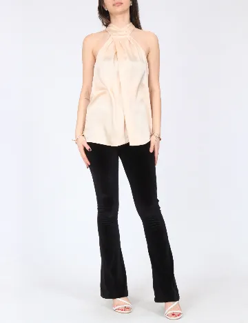 Maiou River Island, crem