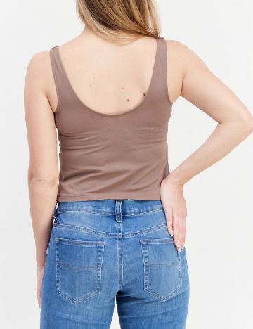 Top River Island, maro