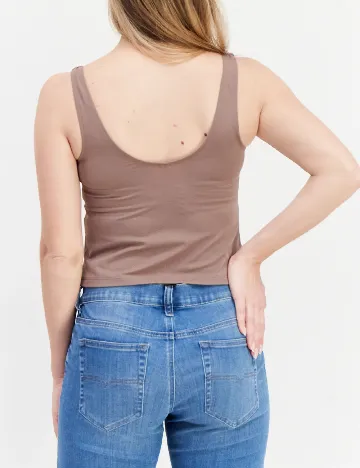 Top River Island, maro