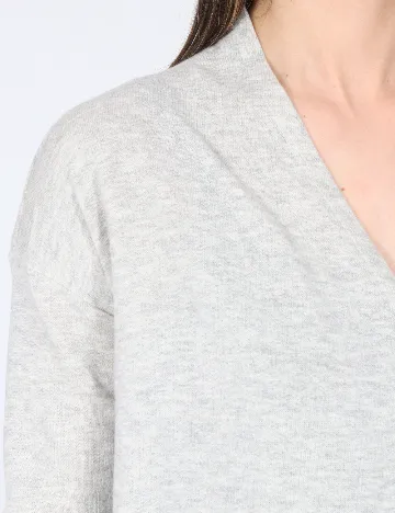 Cardigan River Island, gri