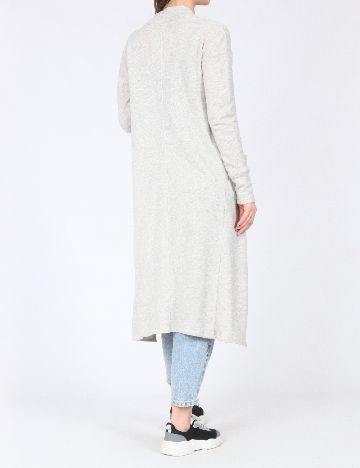 Cardigan River Island, gri