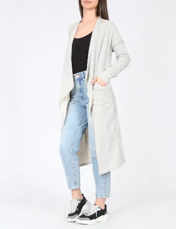 Cardigan River Island, gri