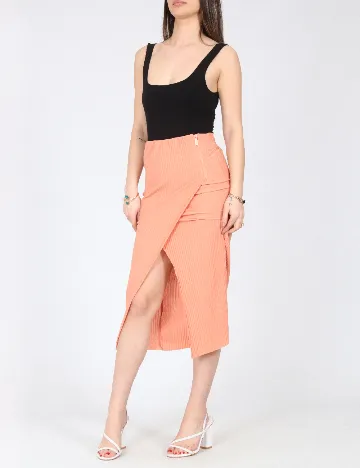 Fusta River Island, portocaliu