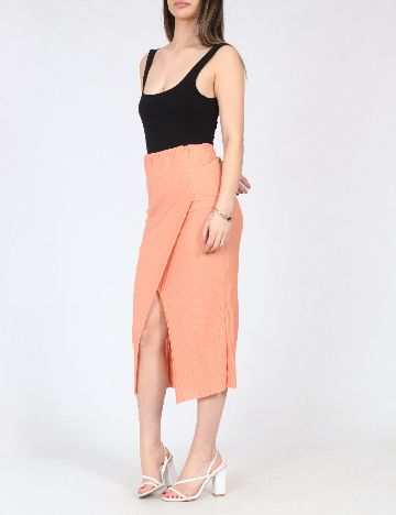 Fusta River Island, portocaliu