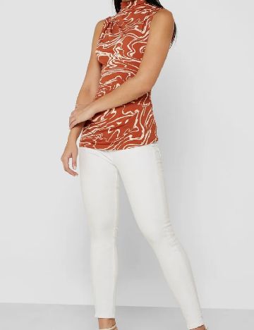 Maiou River Island, maro