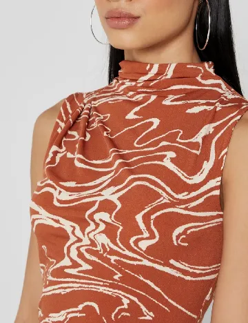 Maiou River Island, maro