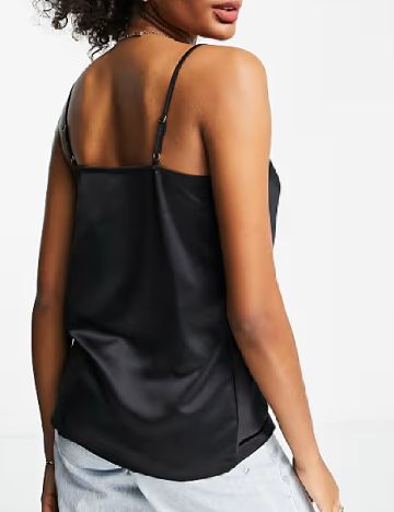 Maiou River Island, negru