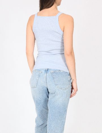 Maiou River Island, albastru