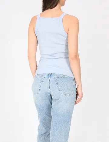 Maiou River Island, albastru