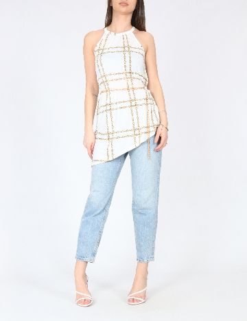 Maiou River Island, alb