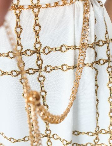 Maiou River Island, alb