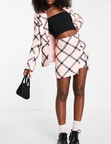 Fusta the frolic, roz