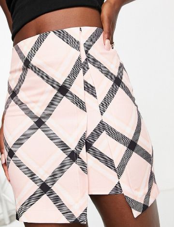 Fusta the frolic, roz