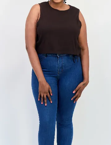 Maiou COLLUSION, maro