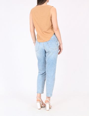 Top River Island, maro