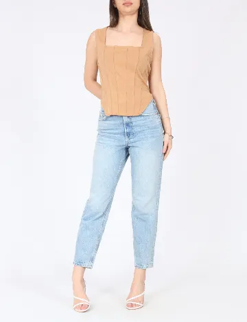 Top River Island, maro