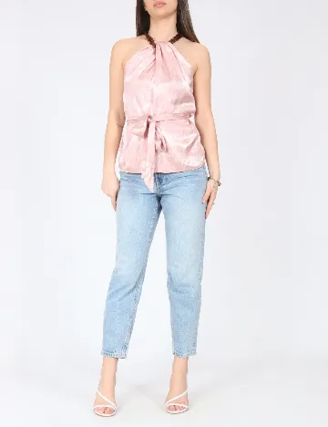 Maiou River Island, roz