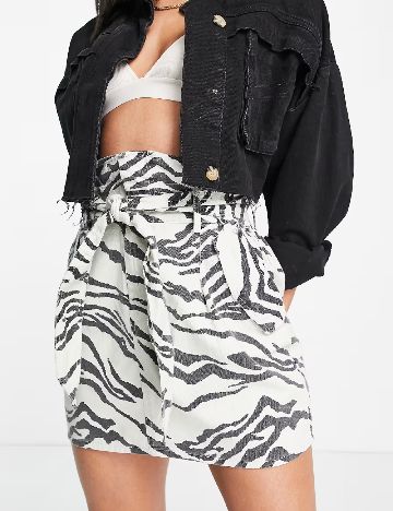 Fusta River Island, gri