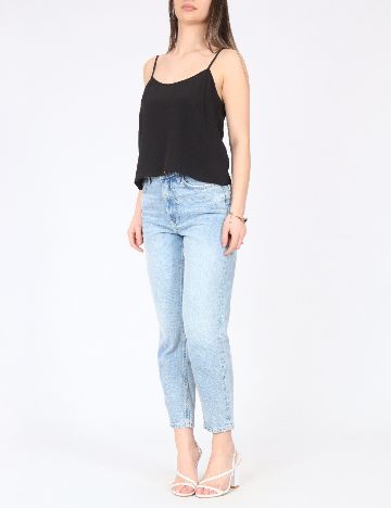 Maiou River Island, negru