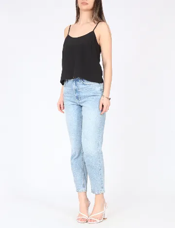 Maiou River Island, negru