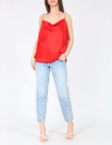 Maiou River Island, rosu