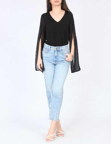 Body River Island, negru