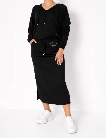 Fusta River Island, negru