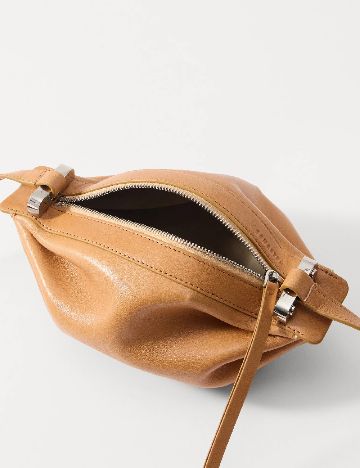 Geanta Bonastre, maro