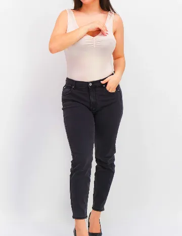 Body River Island, roz pal