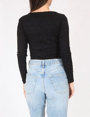 Body River Island, negru