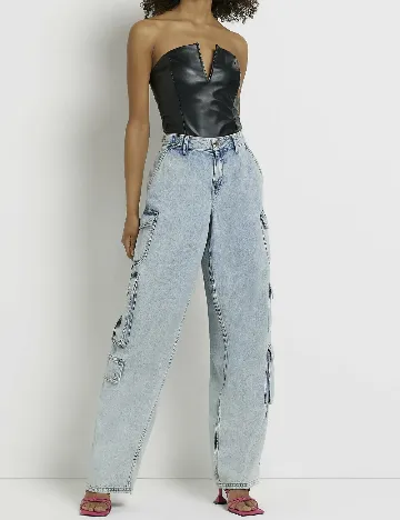 Body River Island, negru