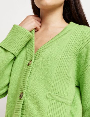 Cardigan River Island, verde