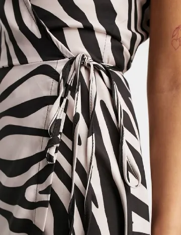 Rochie medie NAANAA, negru/crem