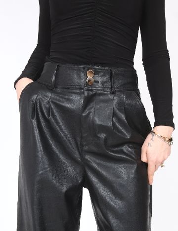 Pantaloni imitatie de piele River Island, negru